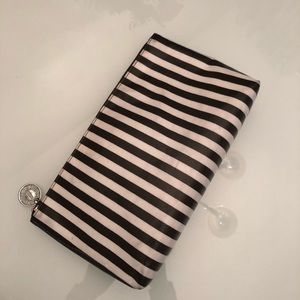 Henri Bendel makeup bag